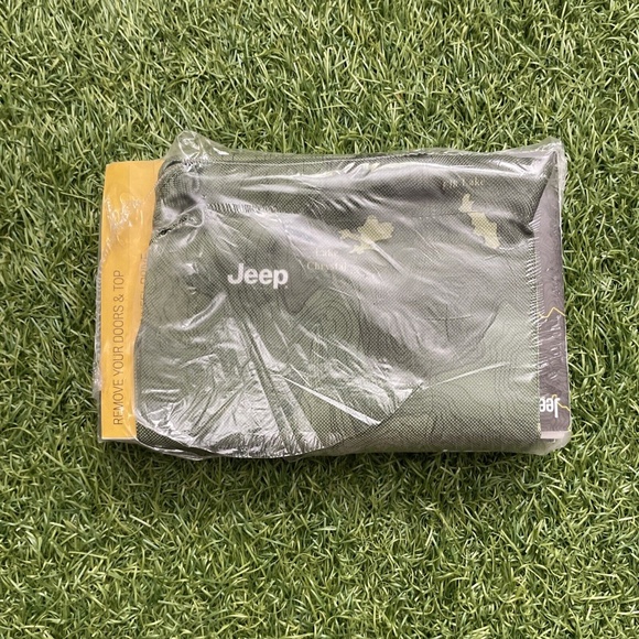 2021 Jeep Gladiator (3.6L 3.0L V6) Owners Manual - Picture 3 of 16